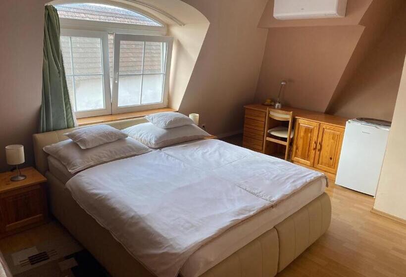 Aamiaismajoitus (B&B) Ambrózia Guesthouse