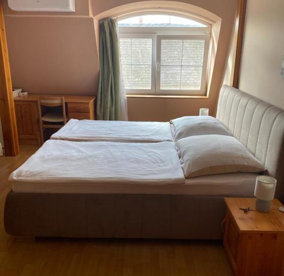 Aamiaismajoitus (B&B) Ambrózia Guesthouse