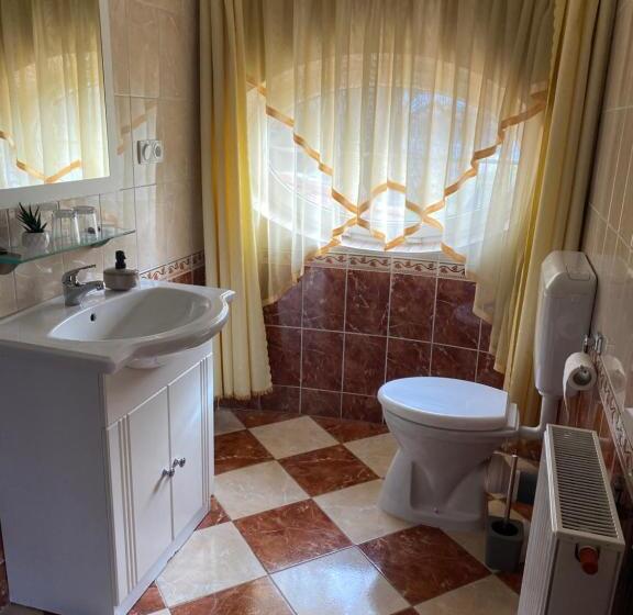 Aamiaismajoitus (B&B) Ambrózia Guesthouse