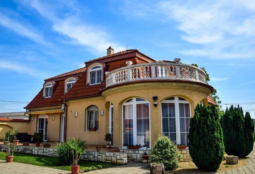 Aamiaismajoitus (B&B) Ambrózia Guesthouse