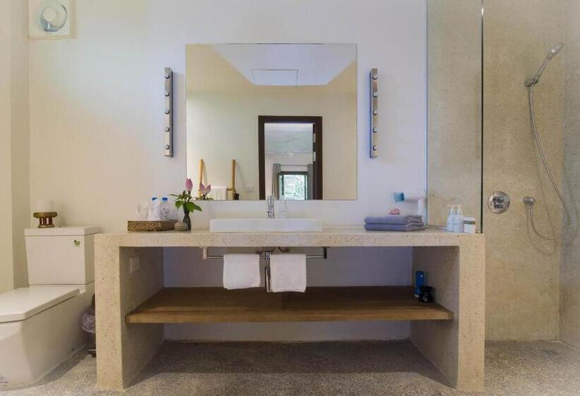 مبيت وإفطار Enkosa 4 Bedroom Wooden Luxury House