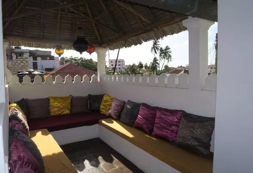 تختخواب و صبحانه Swahili House