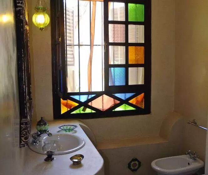 تختخواب و صبحانه Swahili House