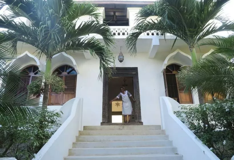 تختخواب و صبحانه Swahili House
