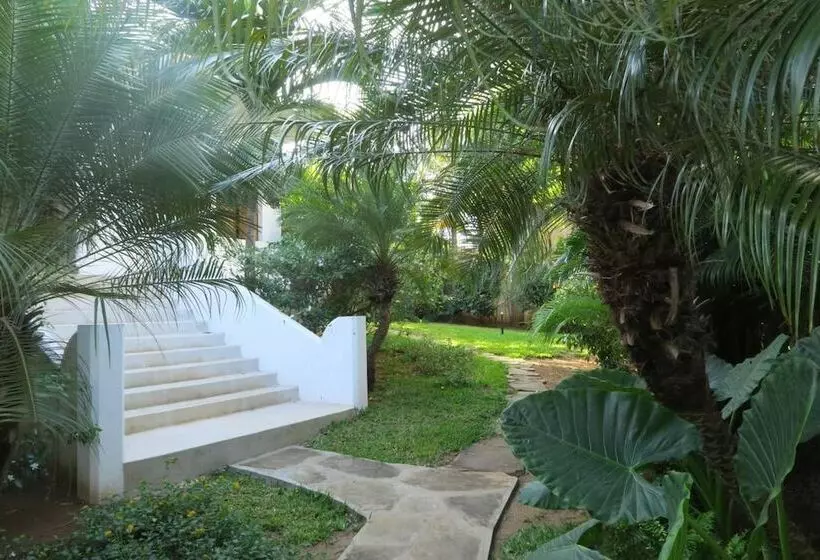 تختخواب و صبحانه Swahili House