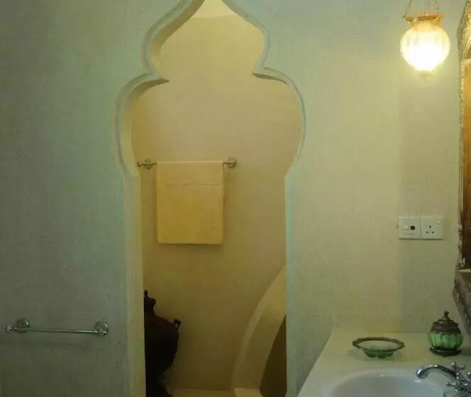 تختخواب و صبحانه Swahili House