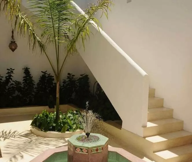 تختخواب و صبحانه Swahili House
