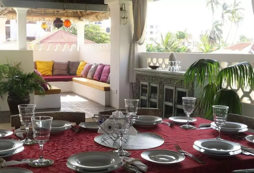 تختخواب و صبحانه Swahili House