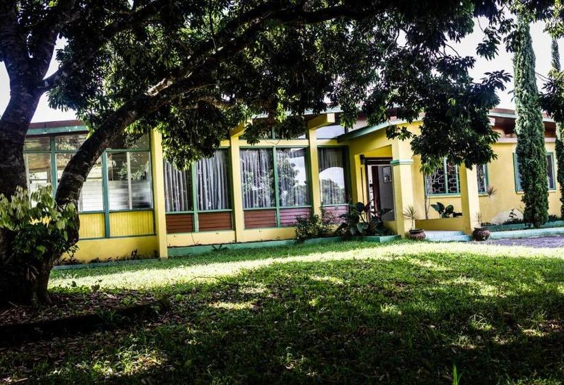 Country Home Villa Bed & Breakfast