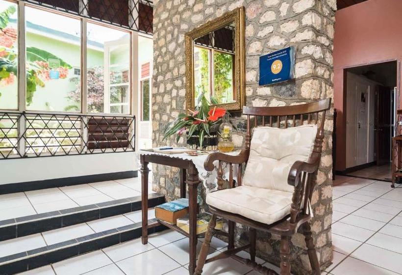 Country Home Villa Bed & Breakfast