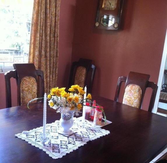 Country Home Villa Bed & Breakfast