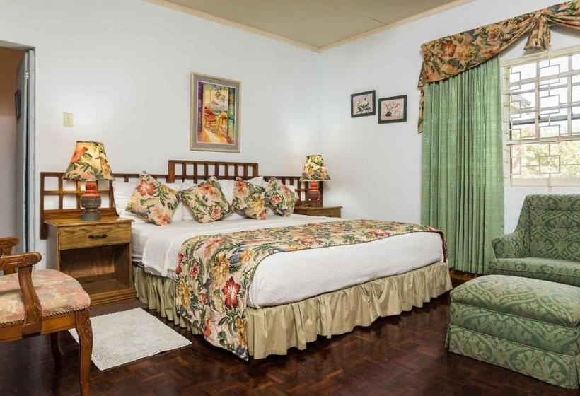 Country Home Villa Bed & Breakfast