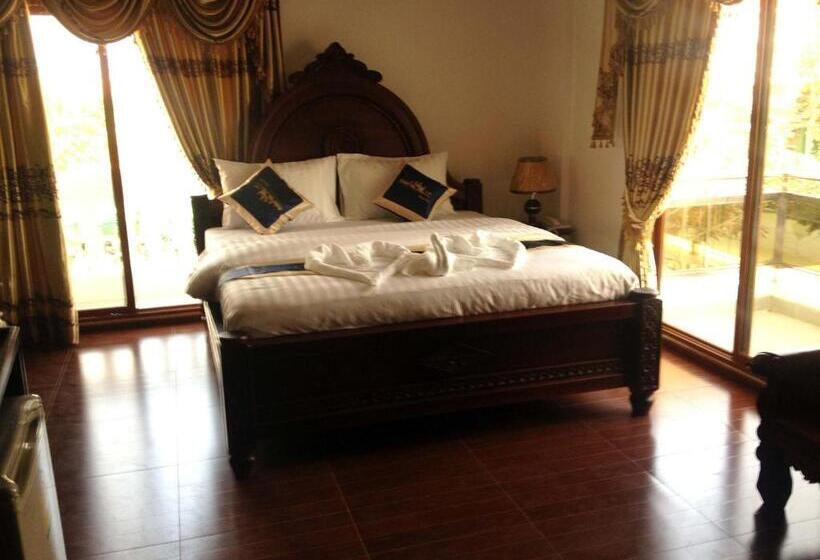 Отель Emerald Bb Battambang