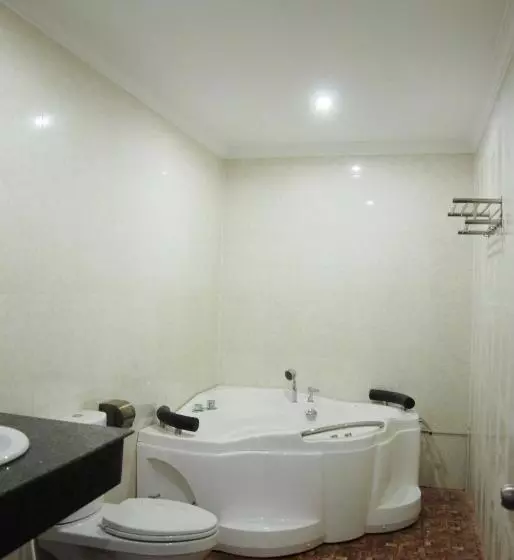ホテル Emerald Bb Battambang