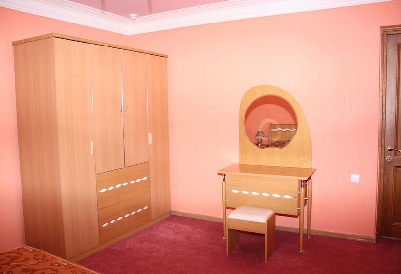 هتل Nor Dzoraberd