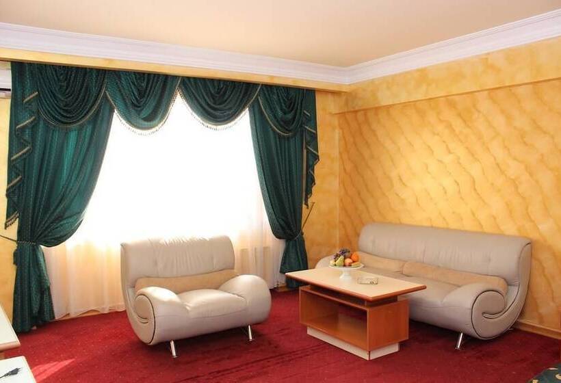 هتل Nor Dzoraberd