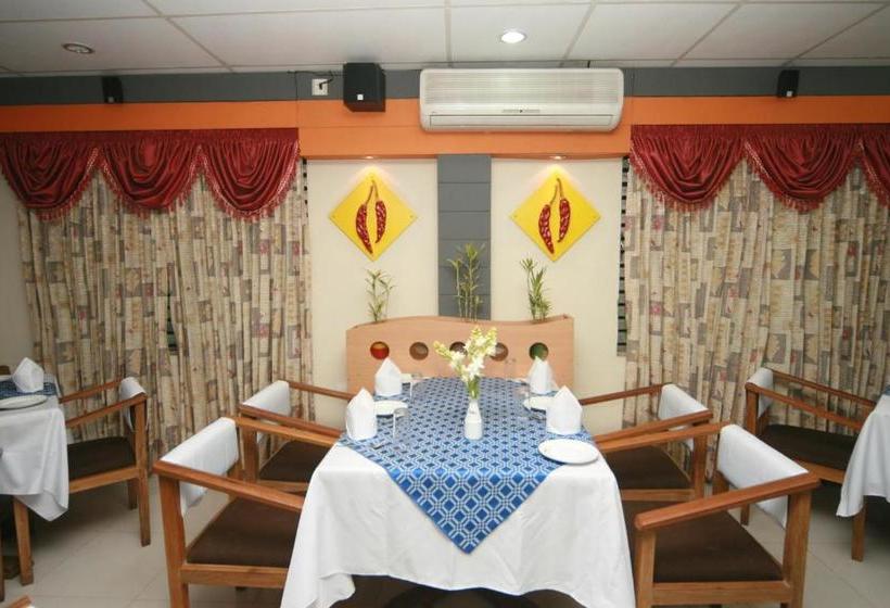 هتل Red Chillies Restaurant And Guest House