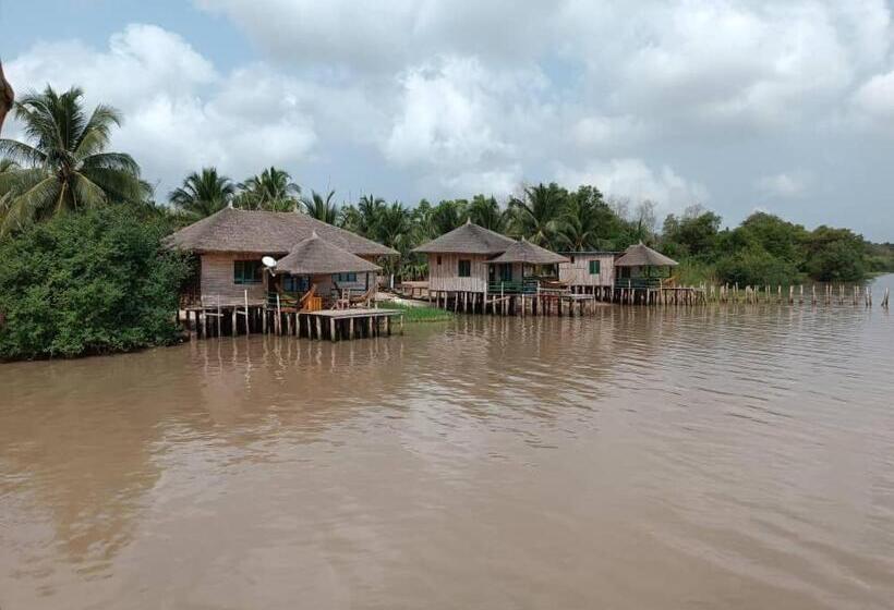 هتل Restaurant Chez Theo