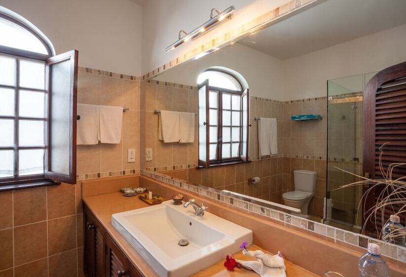 استراحتگاه Diani Blue