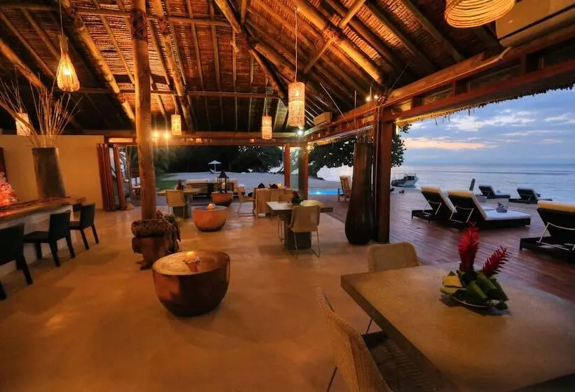 Tides Reach Resort