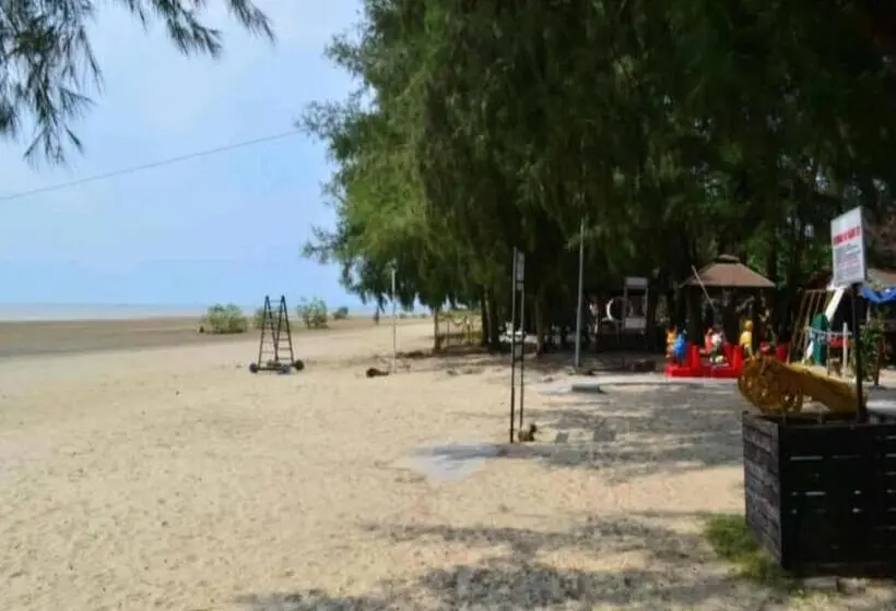 8pax Gold Coast Morib Resort   Banting Sepang Klia Tanjung Sepat Ebaa
