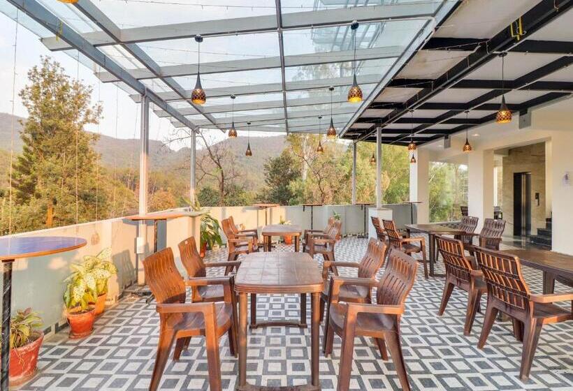 Collection O Hotel Royal Taj