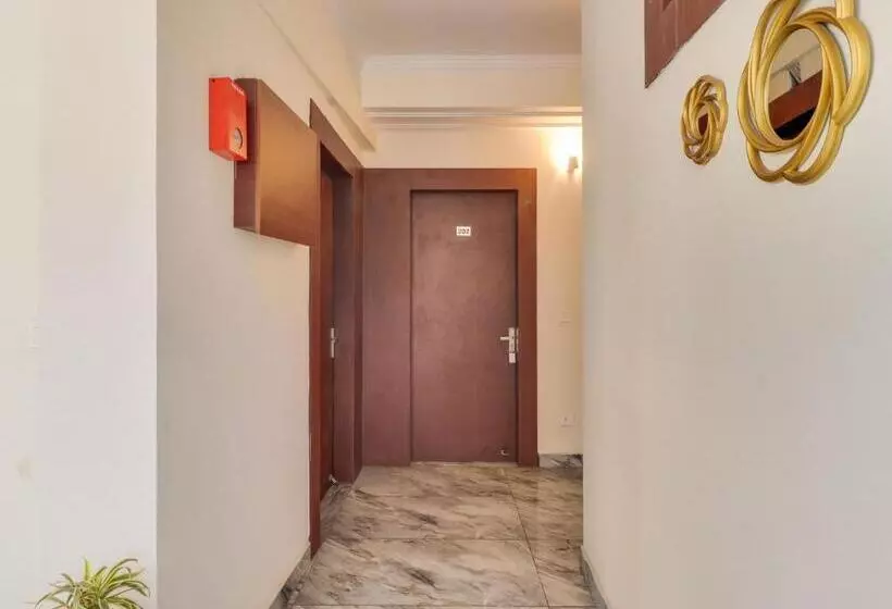 Collection O Hotel Royal Taj