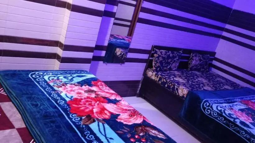 ホテル New Gayatri Palace Near Prem Mandir