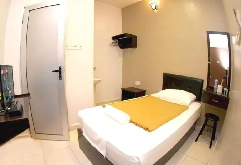 Oyo 89715 Ck Hotel 2