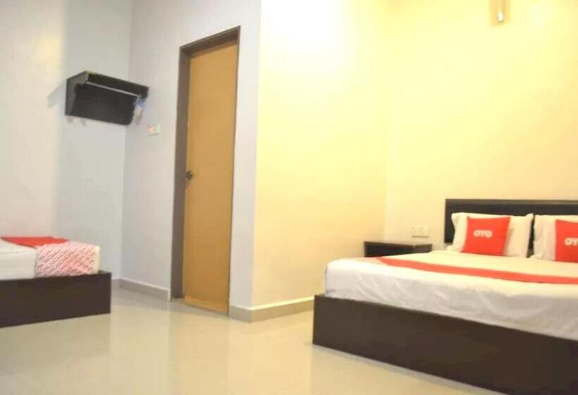 Oyo 89715 Ck Hotel 2