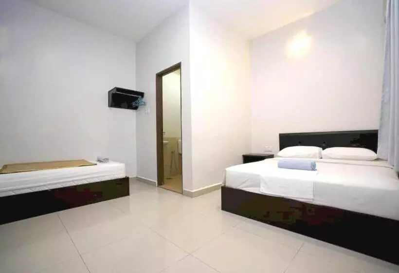 Oyo 89715 Ck Hotel 2