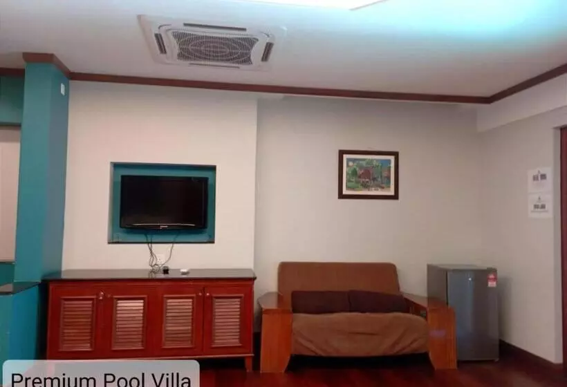 ペンション Alpine Glx Pd Port Dickson