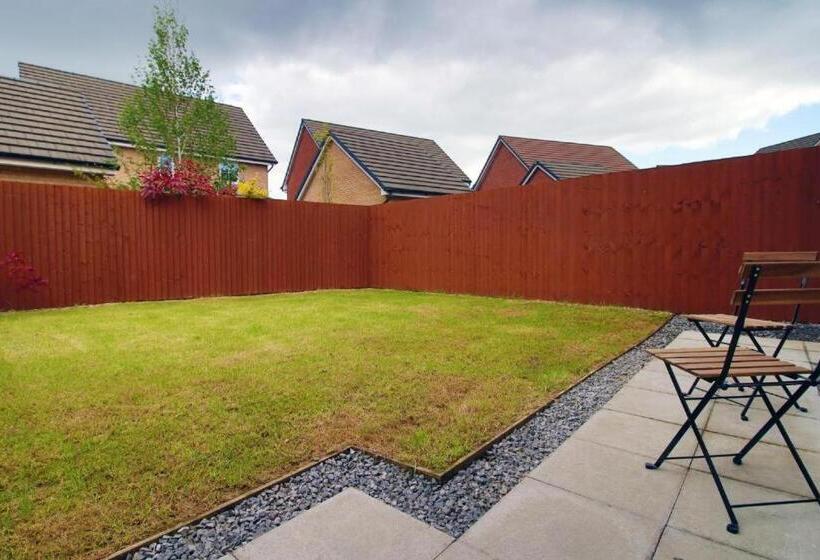 پانسیون Free Wifi | Parking Access | 3br