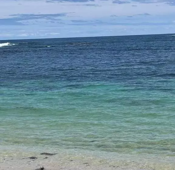 ペンション Seaview Deluxe@rainbow Paradise Tg Bungah 4 6pax