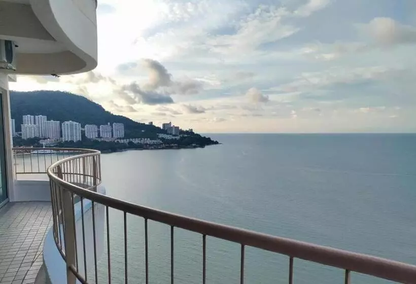 ペンション Seaview Deluxe@rainbow Paradise Tg Bungah 4 6pax
