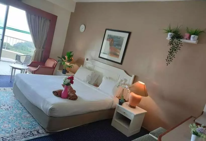 ペンション Seaview Deluxe@rainbow Paradise Tg Bungah 4 6pax