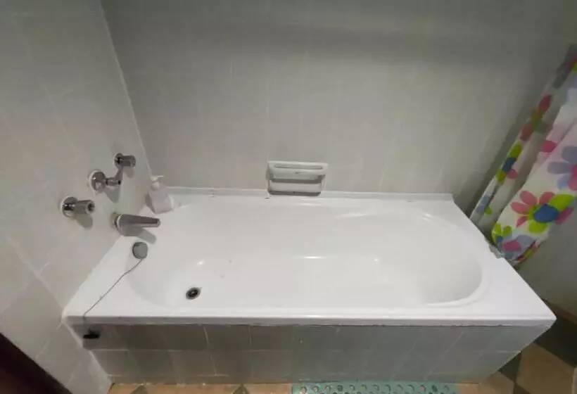ペンション Seaview Deluxe@rainbow Paradise Tg Bungah 4 6pax