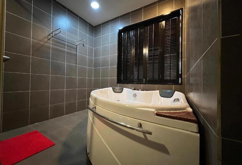 Resort Otel Gold Coast Morib By Tim