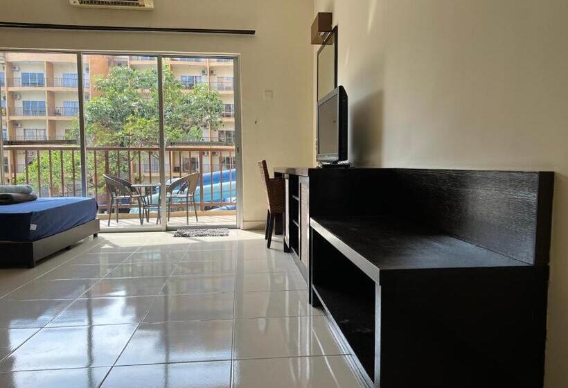 Resort Otel Gold Coast Morib By Tim