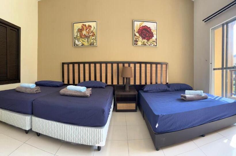 Resort Otel Gold Coast Morib By Tim