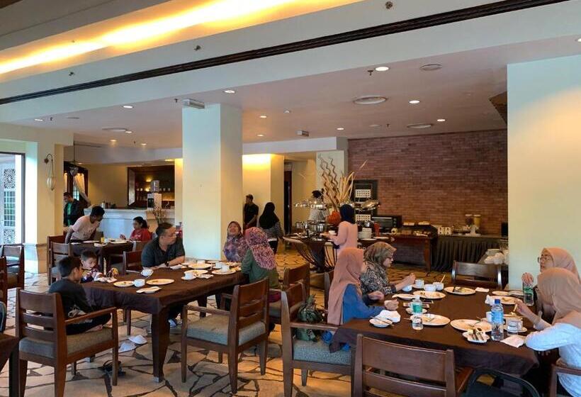 Resort The Lagoon Water Chalet