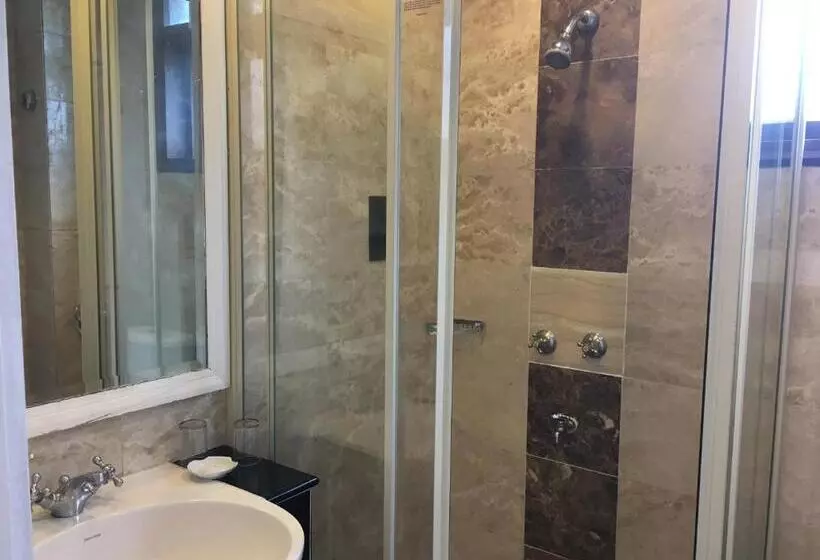 Lomakeskus The Lagoon Water Chalet