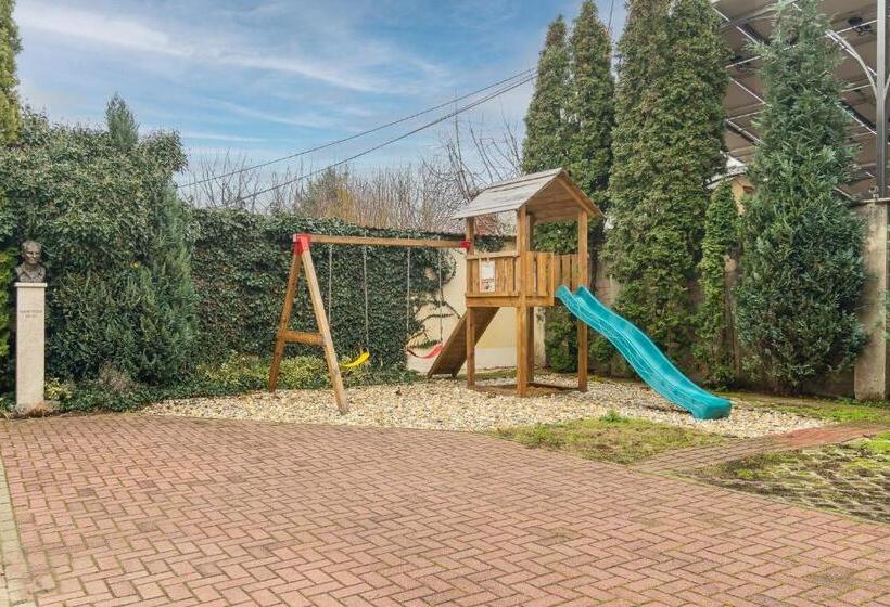 تختخواب و صبحانه Delanta Panzio