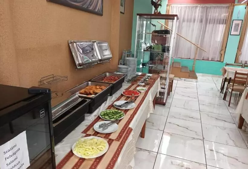 تختخواب و صبحانه Pilóta Panzió