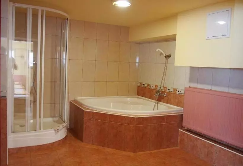 تختخواب و صبحانه Szenti Vendégház