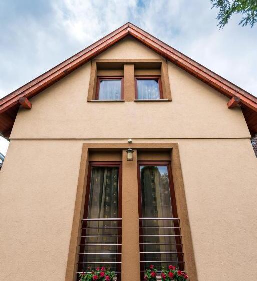 Aamiaismajoitus (B&B) Szenti Vendégház