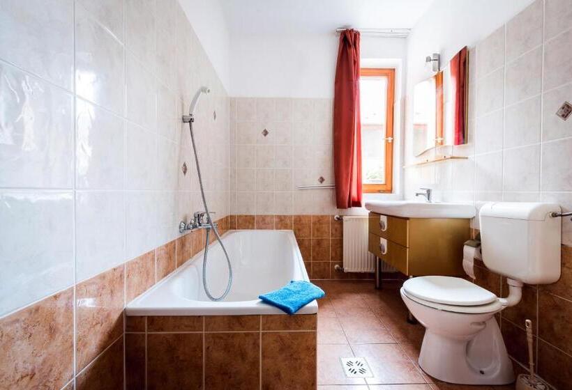 Aamiaismajoitus (B&B) Szenti Vendégház