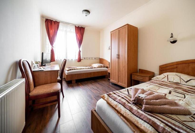 Aamiaismajoitus (B&B) Szenti Vendégház