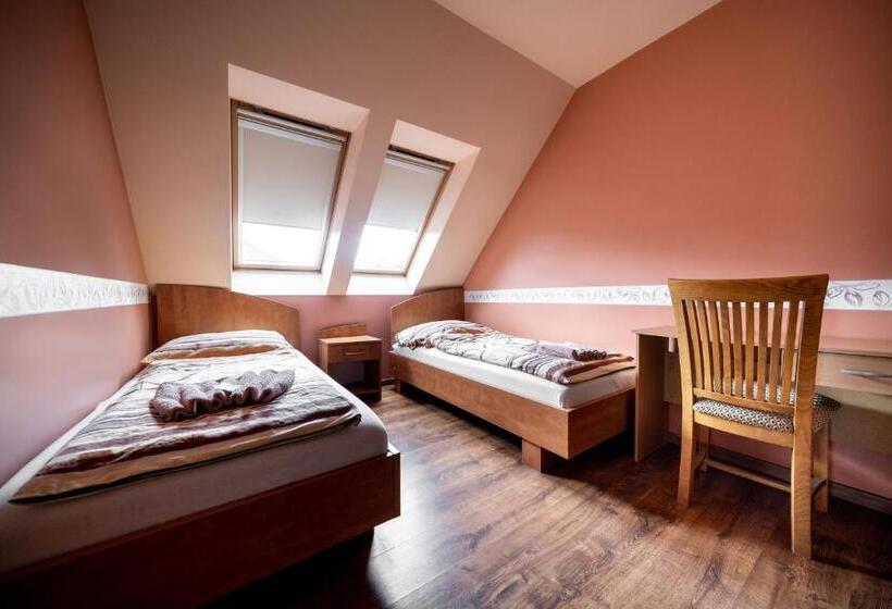 Aamiaismajoitus (B&B) Szenti Vendégház