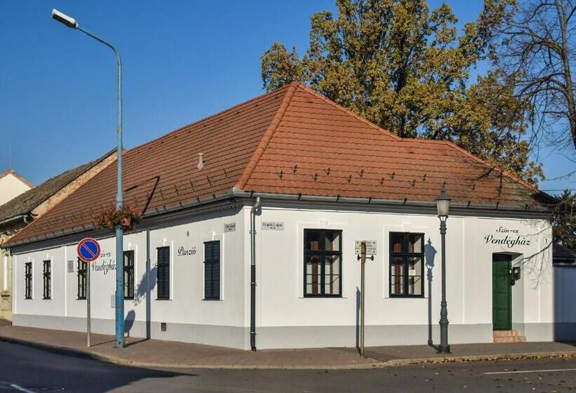 ベッドアンドブレックファースト Szin Es Vendeghaz